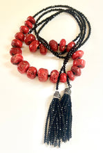 Load image into Gallery viewer, Kiss Necklace