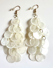 Load image into Gallery viewer, Pearly White Shell Disc Layered Drops Earrings