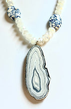 Load image into Gallery viewer, Snow White Necklace
