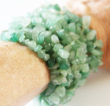 Load image into Gallery viewer, Light Green Agate stone Chips Double Wrap Cluster Bracelet